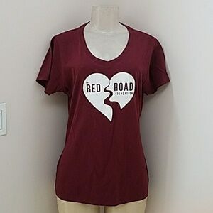 Red road foundation t shirt size M short sleeve